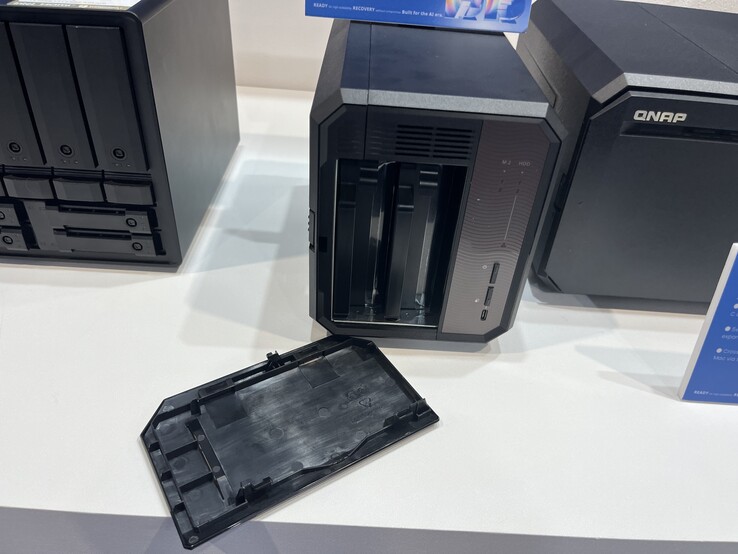 Abgenommenes Magnetcover.