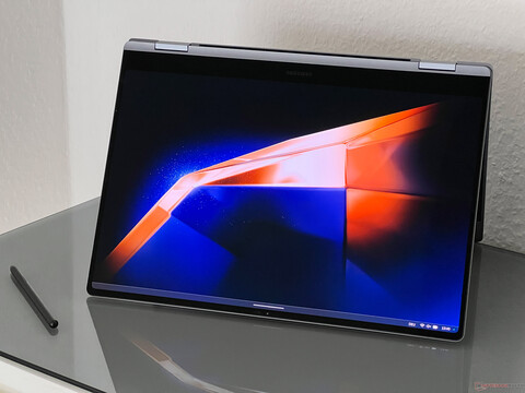 Samsung Galaxy Book4 Pro 360 im Test - Extrem flaches Convertible mit Core Ultra 5 und 120-Hz AMOLED