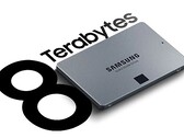 Die 8TB fassende Modellvariante der Samsung 870 QVO hat auf Amazon einen neuen Bestpreis erreicht (Bild: Samsung)