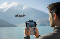 In der Fly More Combo ist auch eine RC-N3-Fernbedienung enthalten (Bildquelle: DJI)