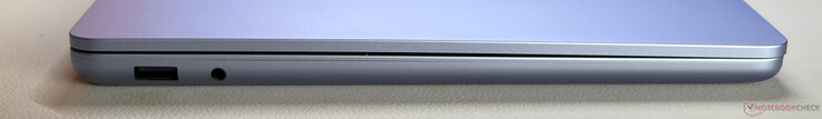 Links: USB-A 3.2 Gen. 1 (5 Gbit/s), 3,5-mm-Stereo