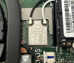 Die Intel-Wi-Fi-6E-AX211-Karte ist an das Motherboard angelötet