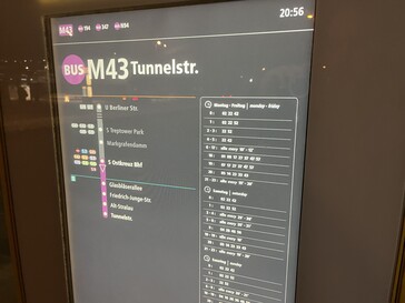 M43: Der Bus-Fahrplan lässt sich halbwegs ausrechnen.