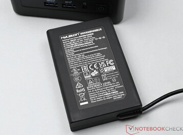 Netzteil (19 V; 6,32 A)