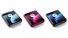 Schickes Trio: Das Motorola Razr 40 Ultra tritt mit großem Coverdisplay gegen das Samsung Galaxy Z Flip5 an.