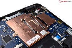 Der Prozessor verbirgt sich unter der Kupferplatte und ist fest verlötet.