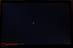 Leichte Displayhöfe unten rechts