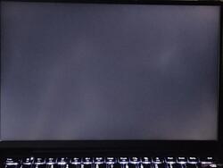 Mittelstarkes Backlight Bleeding (hier verstärkt dargestellt)