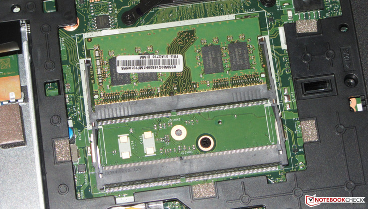 Zwei Arbeitsspeicherbänke sind vorhanden.