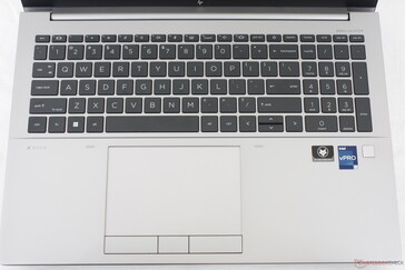 Keyboard-Layout. HP setzt auf einen dedizierten Fingerabdruck-Sensor