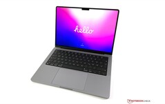 Das neue MacBook Pro leidet unter vielen Problemen, die hauptsächlich durch macOS 12 verursacht werden. (Bild: Notebookcheck)