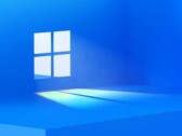 Sieht aus wie eine 11, die hier durchs Fenster scheint. Eine der Indizien, die derzeit für die Theorie herhalten muss, dass Microsoft bald ein Windows 11 präsentiert.
