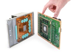 Der Nachfolger der Xbox Series X soll eine wesentlich größere APU erhalten. (Bildquelle: iFixit)