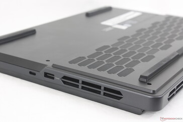 Überarbeitetes Lüftungsgitter auf der Unterseite