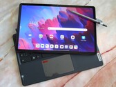 Der Stift ist im Lieferumfang des Lenovo Tab P12 enthalten, das Keyboard-Cover leider nicht (Bild: Manuel Masiero)