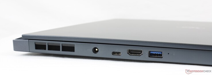 Links: Netzanschluss, USB-C + Thunderbolt 3, HDMI 2.0, USB-A 3.2 Gen. 2