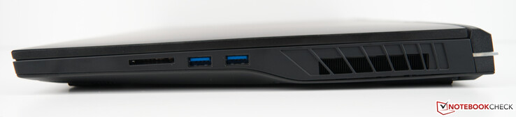 Rechts: Kartenleser (SD/SDHC/SDXC), 2x USB-A 3.2 Gen1
