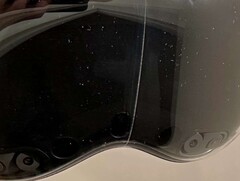 Apple Vision Pro: Mehrere Nutzer berichten von Schäden am Display