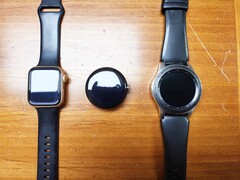 Die Google Pixel Watch präsentiert sich als besonders kompakte, runde Smartwatch. (Bild: tagtech414)