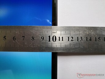 Sehr schmale seitliche Displayränder