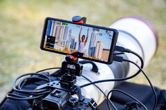 Das Sony Xperia Pro richtet sich vor allem an professionelle Nutzer, die das Gerät in Kombination mit ihren Kameras verwenden möchten. (Bild: Sony)