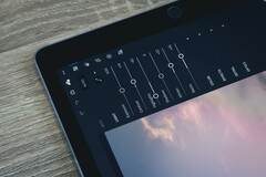 Adobe Lightroom hat in den vergangenen Tagen viele iPhone- und iPad-Nutzer ihrer Daten beraubt. (Bild: Jye B, Unsplash)