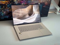 ASUS ZenBook A16 - Snapdragon X2 Elite Extreme