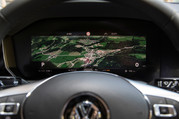 Curved-Auto-Display von Bosch: Innovision Cockpit für den VW Touareg