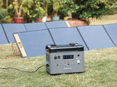 Die Oukitel P2001 Powerstation gibt es mit und ohne Solarpanels im Angebot. (Bild: Geekbuying)