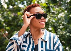 Die Ray-Ban Stories können Videos aufzeichnen, Telefonate führen und Musik abspielen. (Bild: Facebook / Ray-Ban)