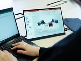 Vaio präsentiert einen der leichtesten mobilen Monitore der Welt. (Bild: Vaio)