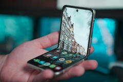 Im HyperOS-Code wurden Kamera-Specs und erste Display-Eigenschaften des Xiaomi Mix Flip entdeckt. (Bild: Onur Binay, Unsplash)