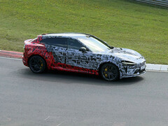 Der getarnte Xiaomi YU7 GT auf dem Nürburgring (Bildquelle: Niubei Shehuiren/Weibo)