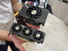 Zwei SFF-Karten im Vergleich. Unten die neue im Low Profile. (Bildquelle: Andreas Sebayang/Notebookcheck.com)