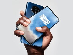 Äußerlich ändert sich im Vergleich zum Vorgänger wenig (Bild: OnePlus)
