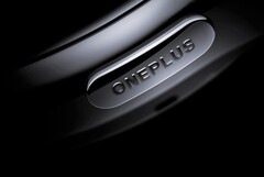 Da ist sie, die OnePlus Watch, die in 46 mm Größe und zwei Farben mit SpO2-Sensor und Warp Charge starten dürfte. (Bild: Ishan Agarwal)