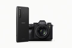 Sony teaserte neben dem Xperia 1 II auch das Xperia Pro, welches sich auch als HDMI-Monitor nutzen lässt.