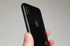 Wird das neue OLED-iPhone doch bereits im September erhältlich sein? (Bild zeigt Dummy)