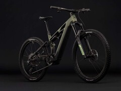 Cube bietet ein neues E-MTB mit starker Ausstattung an