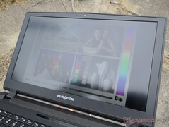 Im Freien an einem bewölkten Tag