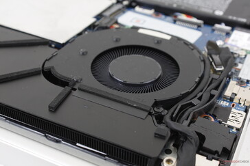 Die Lüfter sind 33 Prozent dünner und haben 9 Prozent mehr Rotorblätter als beim Envy 15 des letzten Jahres