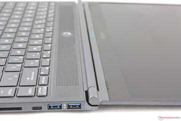 Maximaler Öffnungswinkel des Displays (~180 Grad)