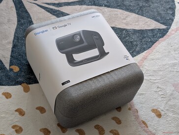 Die Verpackung dient gleichzeitig als Tragetasche mit Griff.