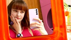 Laut einem Bericht aus Südkorea bekommt die Galaxy S24-Serie modernere AMOLED-Displays als Apples iPhone 15 Generation. (Bild: Samsung, editiert)