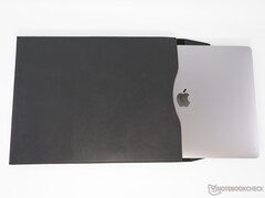 Test DockCase - Dockingstation und Hülle für das MacBook Pro