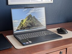 Das IdeaPad 3 15 gehört zu den ersten Laptops, die mit Intel Wildcat Lake ausgeliefert werden