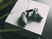 Wer gerade etwas Zeit übrig hat, der sollte sich die Juli-Rabatte im PlayStation Network näher ansehen, einige Angebote können sich durchaus lohnen. (Bild: Nikita Kachanovsky, Unsplash)