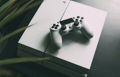 Wer gerade etwas Zeit übrig hat, der sollte sich die Juli-Rabatte im PlayStation Network näher ansehen, einige Angebote können sich durchaus lohnen. (Bild: Nikita Kachanovsky, Unsplash)