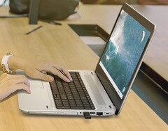 Der ThinPro Go ist ein kompakter USB-Stick, der einen bestehenden Desktop oder Laptop in einen Thin Client verwandeln kann. (Bild: HP)