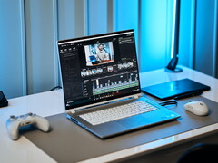 Dünnes Gigabyte AERO 16 OLED im Laptop-Test: Effiziente RTX 4070 für Gamer und Kreative